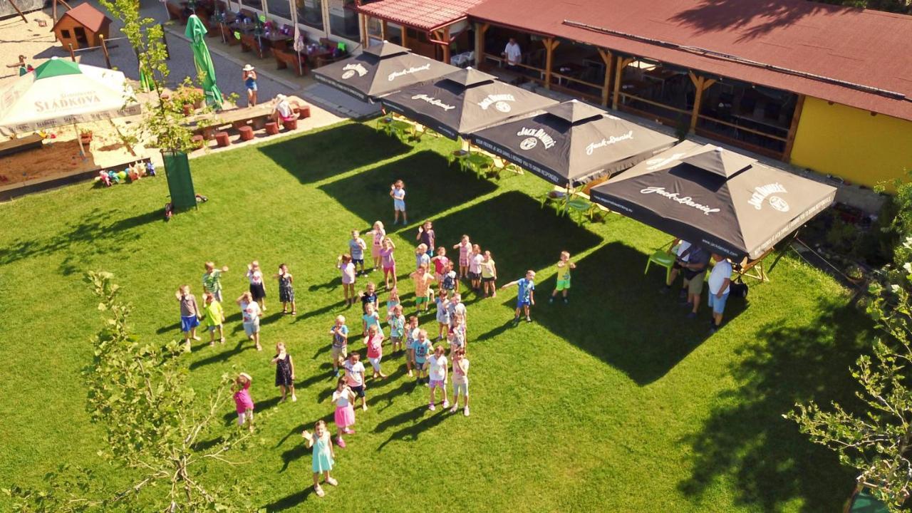 Apartmany Bejby Turnov Bagian luar foto